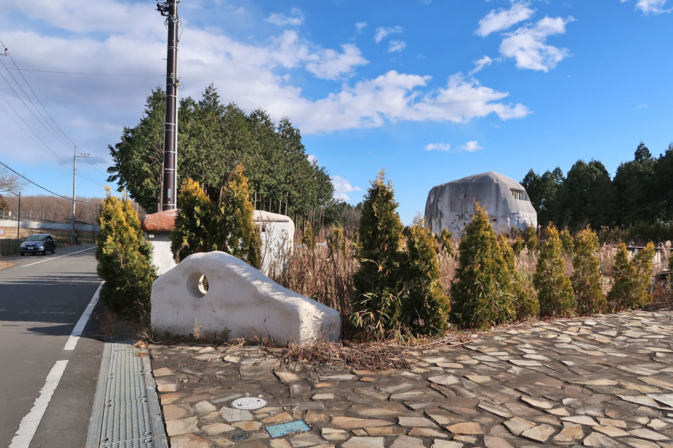 ■鳩山町の謎の建物（埼玉県）その1_f0395158_21345027.jpg