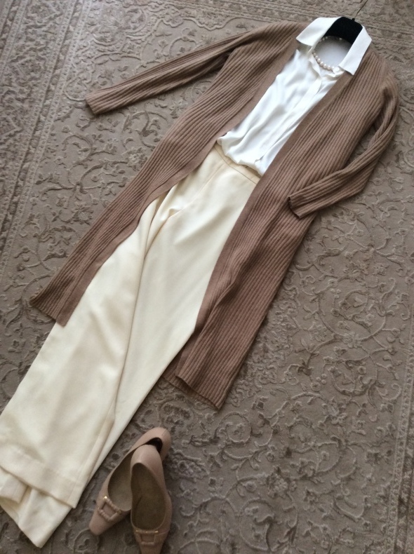カシミアのロングカーディガン_f0380954_15132852.jpeg