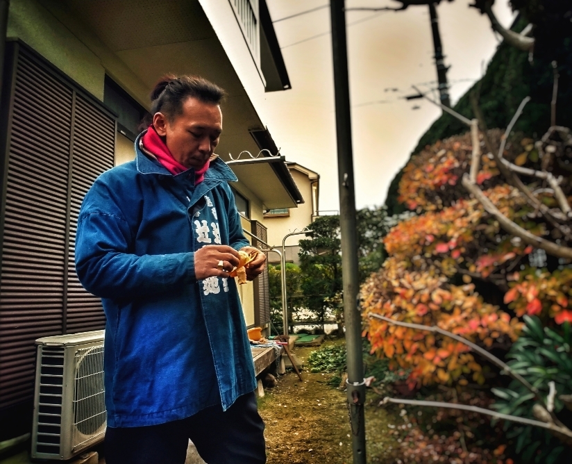 立ち食いミカン。 : 植木屋☆庭守 辻庭苑☆【東京＊小平】