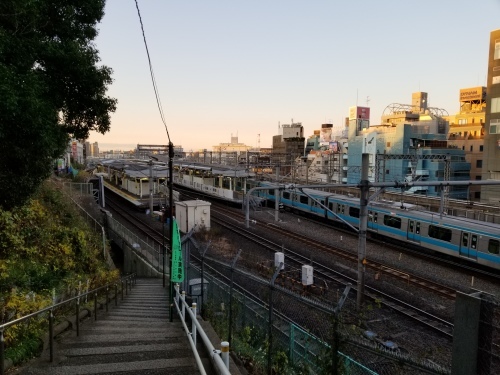 東京地獄を抜けて日暮里で日が暮れた_e0016828_22100502.jpg