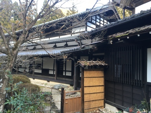 b0004229_16060023.jpeg