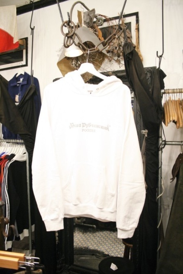 元日の過ごし方。写真少ねっ！！！　入荷ヴェトモン、ゴーシャラブチンスキー、A.P.C.、AMI、BIANCA CHANDONメンズトップス、アウター_f0180307_21465916.jpg