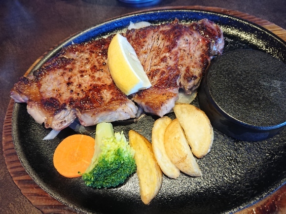 1/2　ステーキのあさくま八王子店　サーロインステーキ200グラムレア焼き￥3,175_b0042308_22351346.jpg