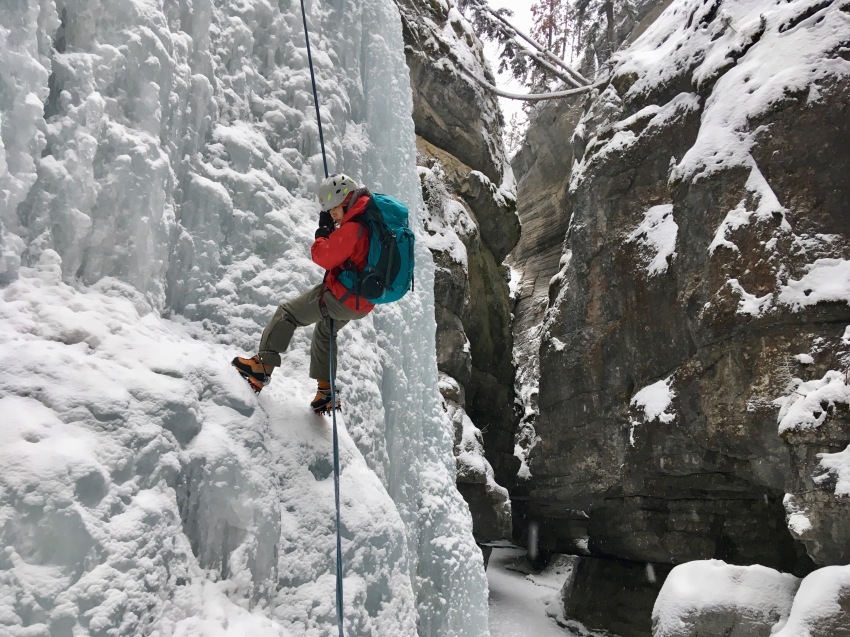 冬ロッキーの魅力全てをあなたに。登りに滑りに盛りだくさんツアー。【1/1/2019】_d0112928_01553882.jpg