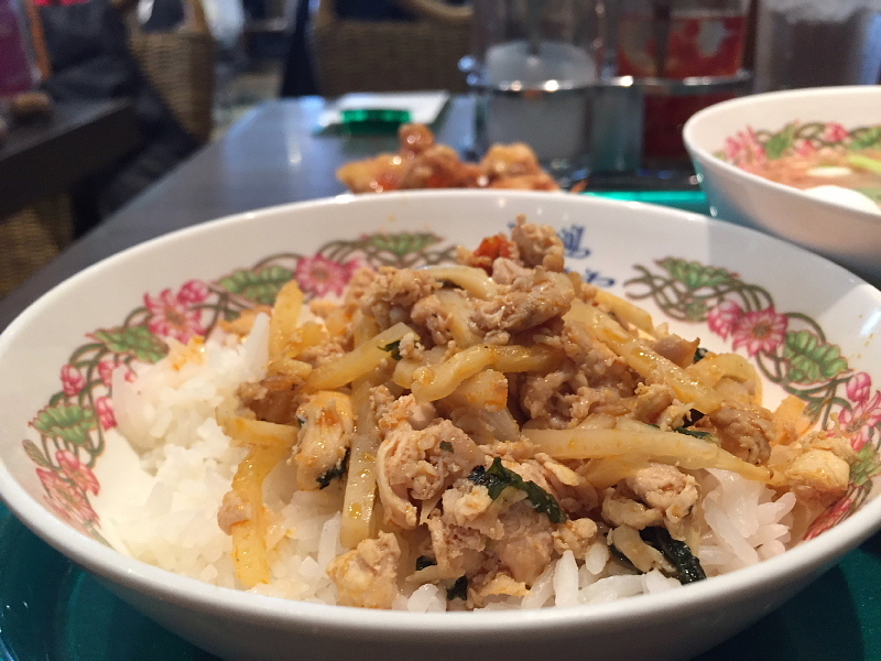 【錦糸町でタイ料理】タイ国料理「ゲウチャイ 江東橋店」のランチ_b0008655_16521689.jpg