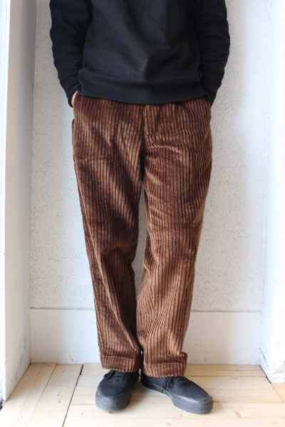 Ami Paris 極太畝 コーデュロイパンツ