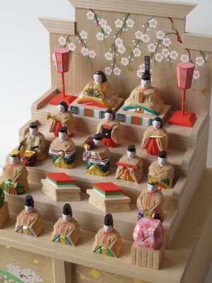2019年出品 奈良一刀彫 吉岡一泰雛人形展【段雛飾り】_e0256889_21132167.jpg