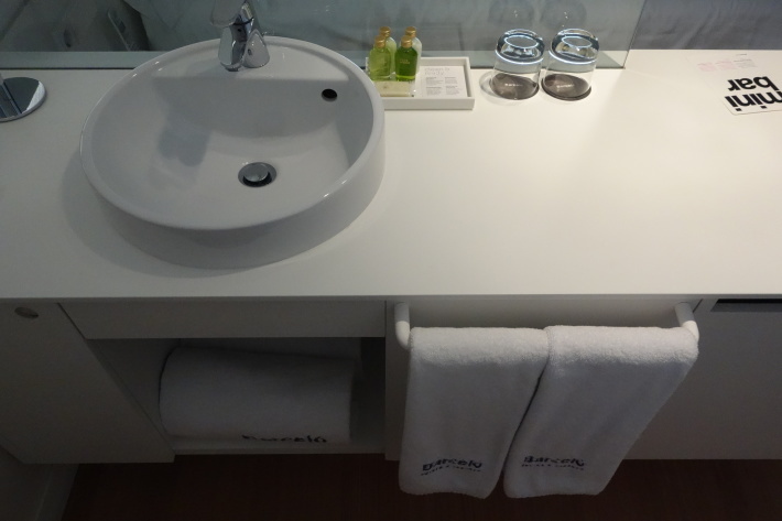 ホテル バルセロ サンツ HOTEL BARCELO SANTS タラゴナ Tarragona からバルセロナへ 2018年9月 バルセロナの旅(13)_f0117059_13405238.jpg