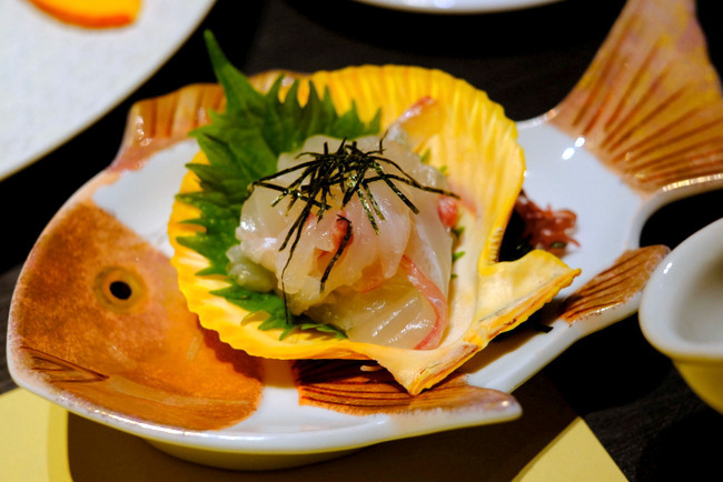 「西麻布　えひめ宇和島 霞邸　じゃこ天　鯛めしたまごかけご飯」_a0000029_10035129.jpg