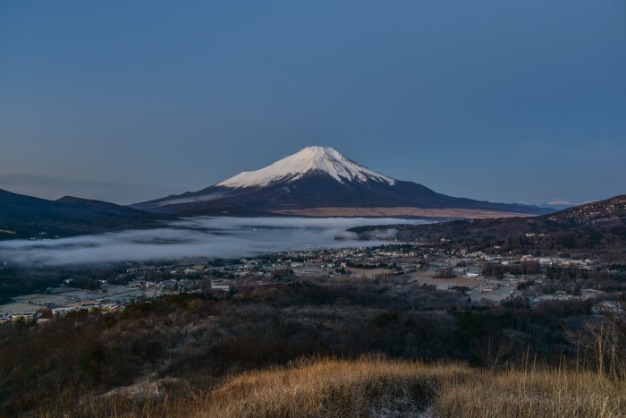 早朝の高指山_a0307264_20582105.jpg