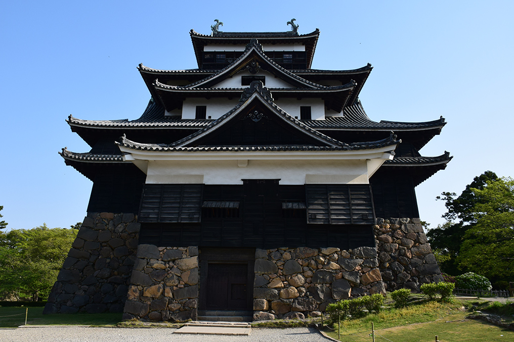 国宝天守となった松江城を歩く。 その3 「本丸~天守」_e0158128_18551604.jpg