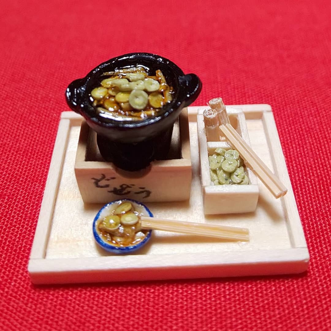 ミニチュアの どぜう鍋と春の和菓子 江戸小物 和雑貨店 神田 ちょん子 ミニチュアの どぜう鍋と春の和菓子 江戸小物 和雑貨店 神田 ちょん子