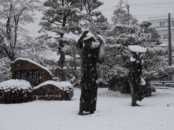 今年・初めての雪景色_b0299042_12492743.jpg