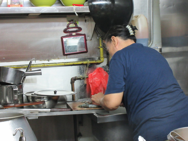 Kallang Cantonese Prawn Noodle １日目 シメの海老麺。_c0212604_18155111.jpg