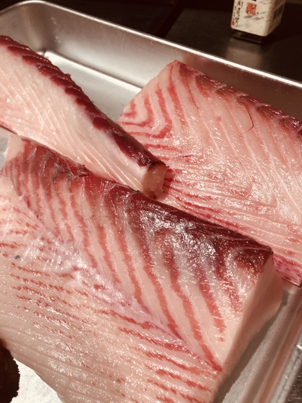 福岡からサワラ、8キロもん。&1月15日(火)のランチメニュー_d0243849_19183430.jpeg