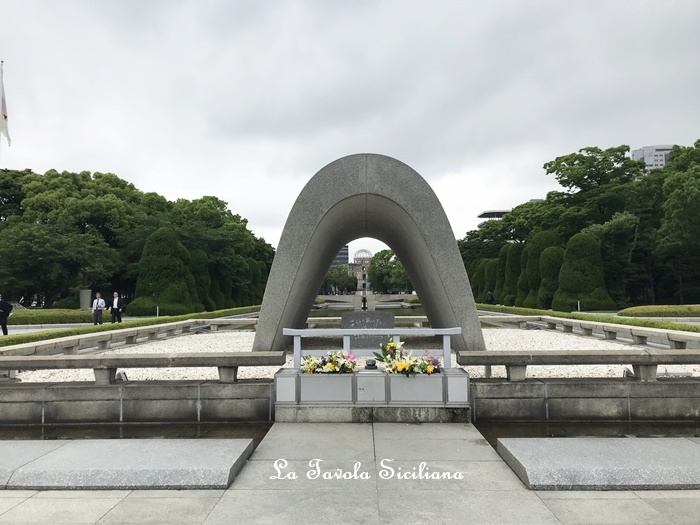 平和記念資料館へ、、、広島散策　～　2018年日本食い倒れ旅行記 vol.7_e0335287_01305383.jpg