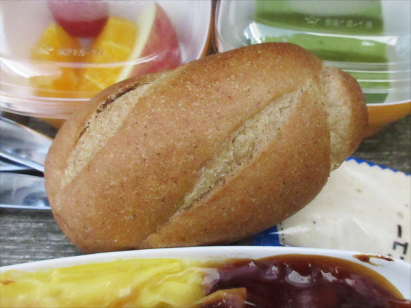 EVA Air 羽田→松山便の機内食2019冬_c0152767_20153585.jpg