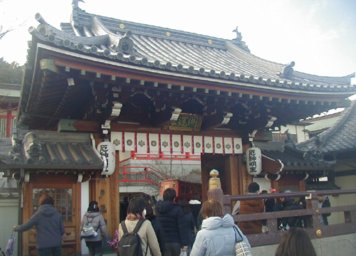 ●神社の造形ー門戸厄神に初めて初詣_d0053294_17551181.jpg