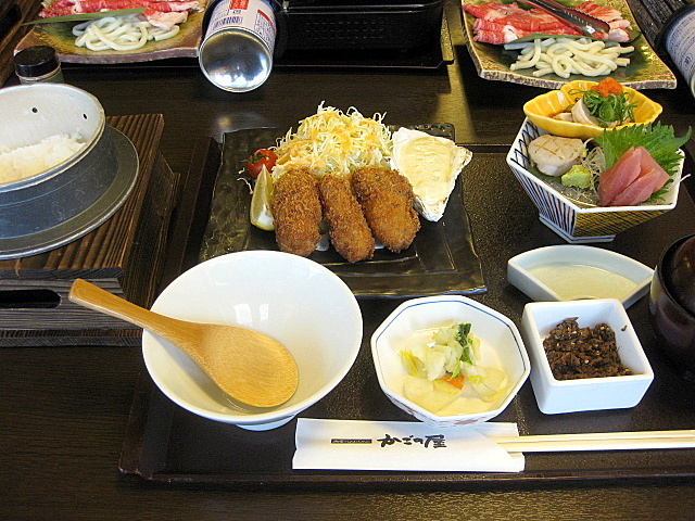 かごの屋 のすき焼き定食を絶賛 ジミヘンのおいしいもの探し かごの屋 のすき焼き定食を絶賛 ジミヘンのおいしいもの探し