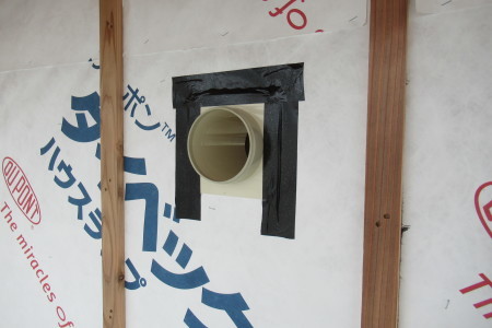「玉城の家」断熱工事_b0179213_19325042.jpg