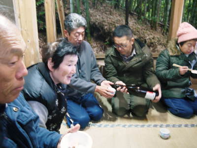 「御願立て」と「どんどや」 熊本県菊池市伊牟田の年行事(2019)_a0254656_18234944.jpg