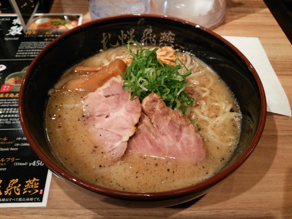 札幌飛燕さんオープン（北海道ラーメン道場：新千歳空港：2019年7杯目）_f0397261_13000040.jpg