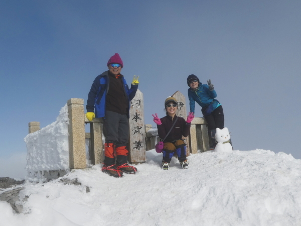 日本百名山　　雪の伊吹山 (1,377.3M)    登頂 編_d0170615_21404733.jpg