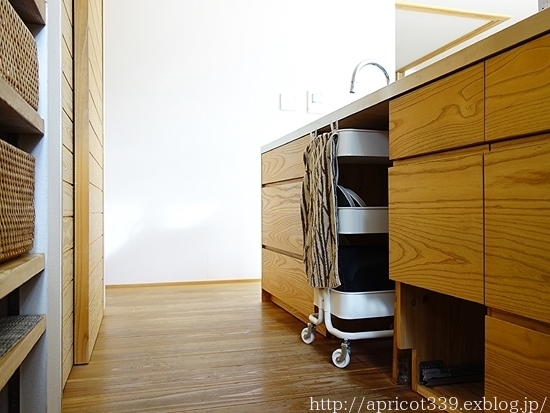 IKEAのワゴン・RÅSKOG(ロースコグ) わが家の使い方_c0293787_14533435.jpg