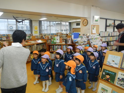 図書館へ行ってきたよ!_c0194522_17153225.jpg