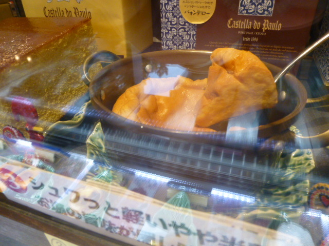 カステラ ド パウロ （Castella do Paulo）　強いてまずおすすめするのなら_d0106134_22510697.jpg