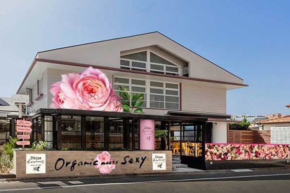 ローズづくしで贅沢に!ダイアンボヌールの期間限定カフェ_a0094959_14514101.jpg