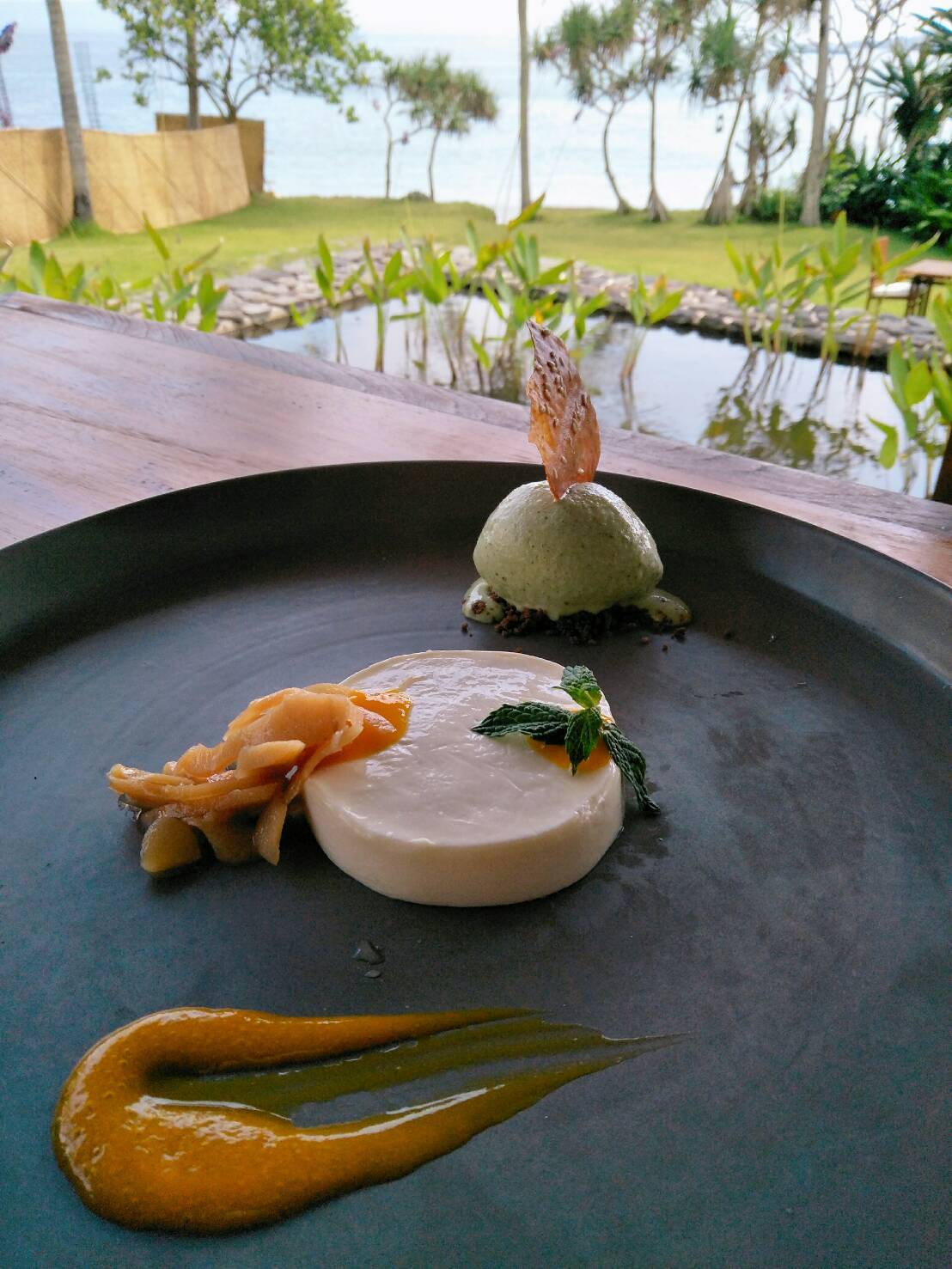 Alila Manggis Seasalt Restaurant / アリラ マンギス シーソルト レストラン_a0154918_14542715.jpg