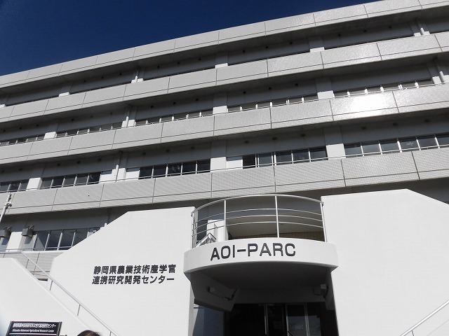 沼津・富士市議会合同研修で先端農業推進拠点「AOI-PARC」アオイ・パークを視察_f0141310_07592638.jpg