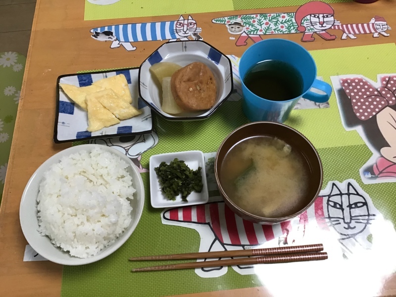 あじさい荘 朝食 がんも大根煮 卵焼き 味噌汁ご飯 今日の献立