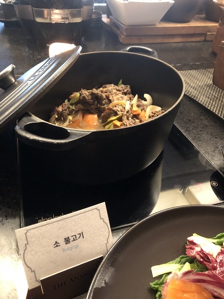 ホテル アナンティのバイキング朝食は3回楽しめる_b0060363_22092853.jpeg