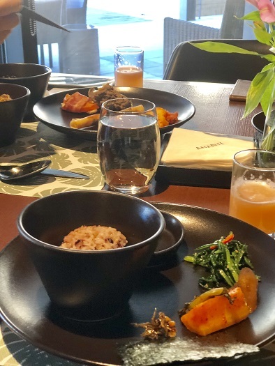 ホテル アナンティのバイキング朝食は3回楽しめる_b0060363_22471727.jpeg