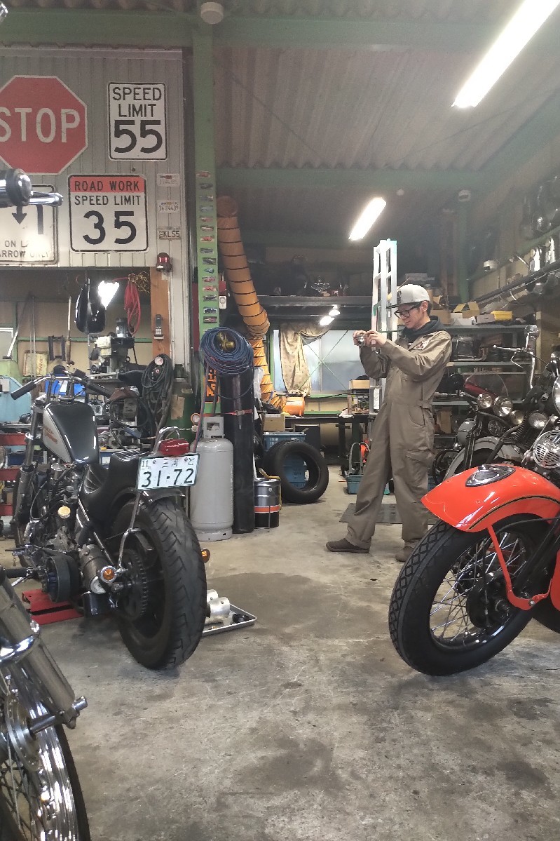 明日は安定の木曜日車..._a0159215_23304338.jpg