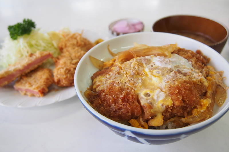 またまた孤独のグルメの 源氏食堂 大原 めちゃうま カツ丼 と ミックスフライ ハムカツ 串カツ Samのlifeキャンプブログ Doors In Out