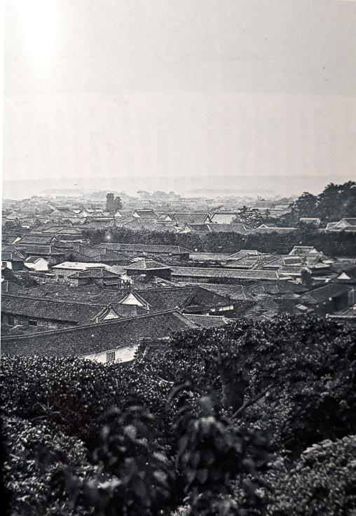 写真追加:港区三田を行くシリーズ(2)「幽霊地蔵」※高輪築堤石積確認、お台場追記、八ツ山橋、鉄路敷設写真、幽霊通った飴屋のあった二本榎・地蔵元位置の芝浜と東海道沿いに海に通された鉄路の浮世絵他を追記_b0116271_09120214.jpg