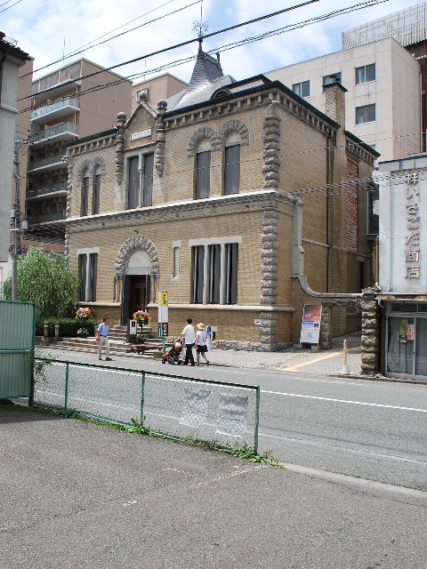 岩手県盛岡市の旧第九十銀行本店(明治モダン建築再訪)_f0142606_00023880.jpg