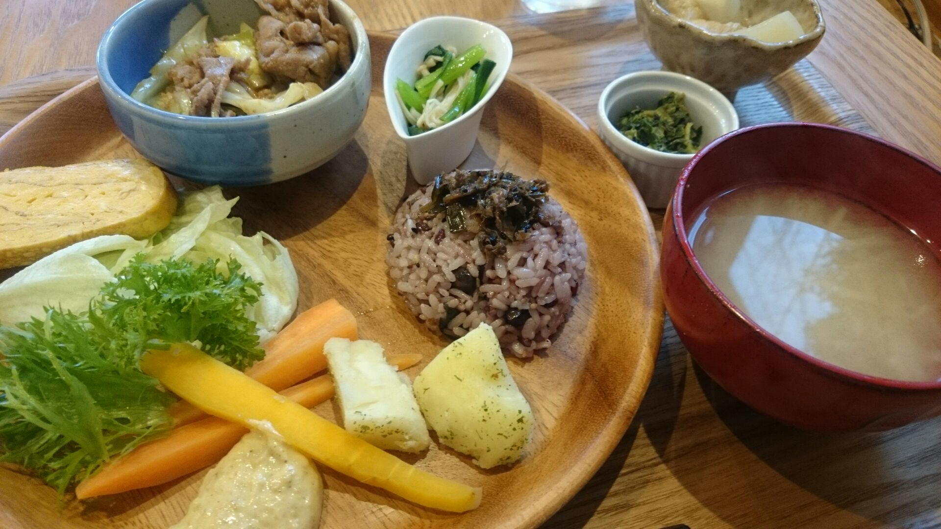 宮の森カフェ_d0180229_13492558.jpg