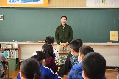 甘くて栄養たっぷり「寒じめほうれん草」なのだ！_c0259934_10524486.jpg