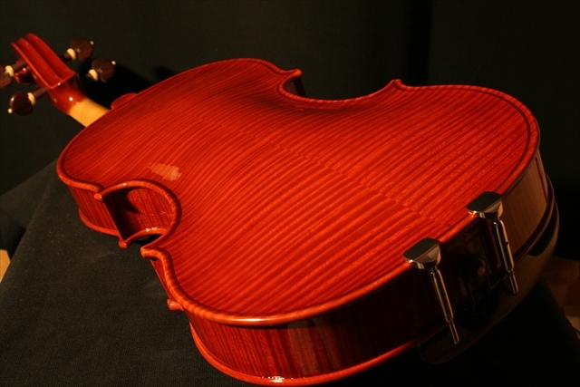 2007年 ヴァイオリン ガルネリ「カノン砲」モデル_a0197551_07193740.jpg
