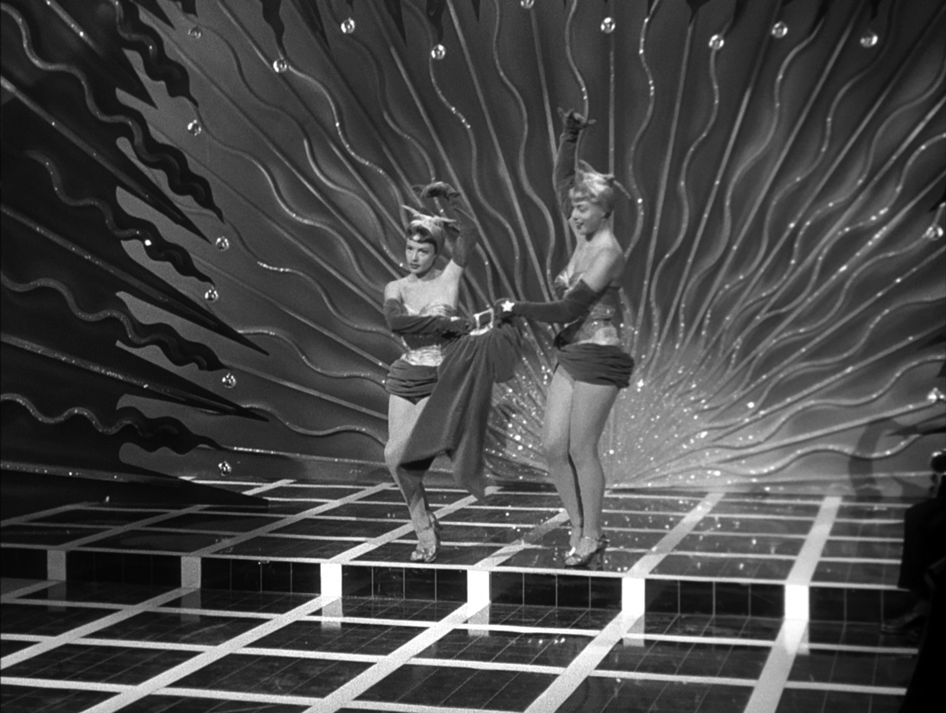 ジャンヌ・モロー（Jeanne Moreau）「現金に手を出すな」（1954）《踊り子編》_e0042361_17113550.jpg
