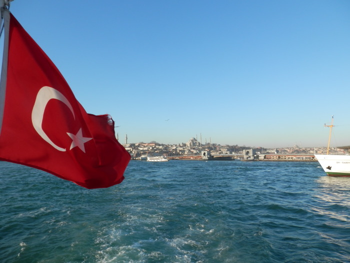 トルコ多重奏旅行記6日日　イスタンブール；ボスポラス海峡クルーズ~サバサンドの船屋台_c0002171_20023825.jpg