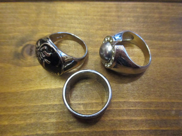 リング1つ600円_d0256914_2352018.jpg
