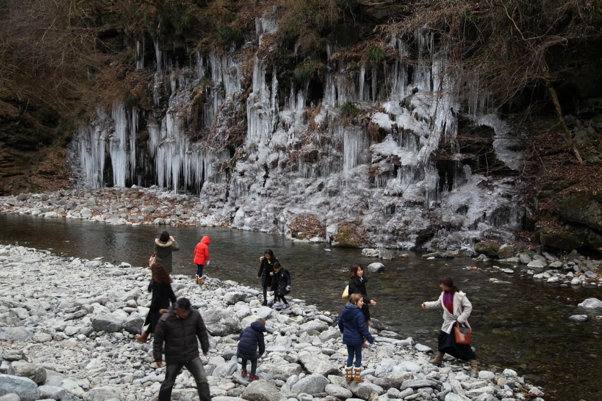 三十槌の氷柱_b0168647_2371122.jpg