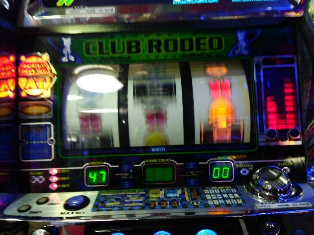 巣鴨のライズさんで、サラ金にクラブロデオ（パチスロ専門ゲーム