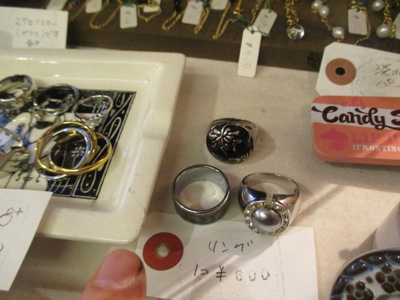 リング1つ600円_d0256914_025954.jpg