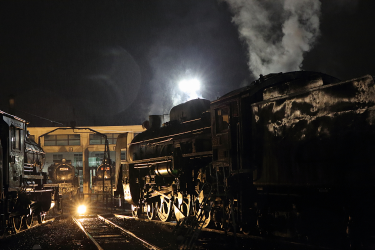 京都・冬の光宴2018～星屑のアクセサリー～ －京都鉄道博物館 扇形車庫ライトアップ（後編）－_b0169330_02271.jpg